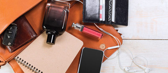 articles indispensables à mettre dans un sac à main