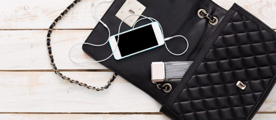 objets à glisser dans son sac pochette