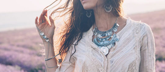 Choisir bijoux selon vos vêtements
