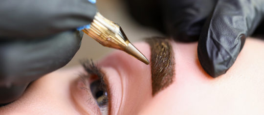 Maquillage permanent sourcils